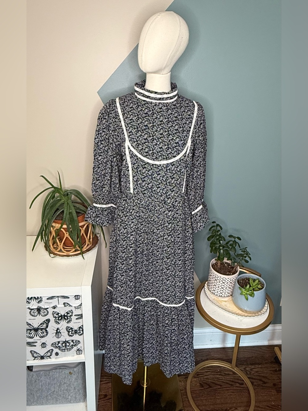 Meadows NWT Prairie Midi Dress Navy Floral Lace Cottagecore Romantic US 8 - Picture 2 of 13